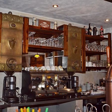 Granarollo Penzion Pizzeria Mlynany Buitenkant foto