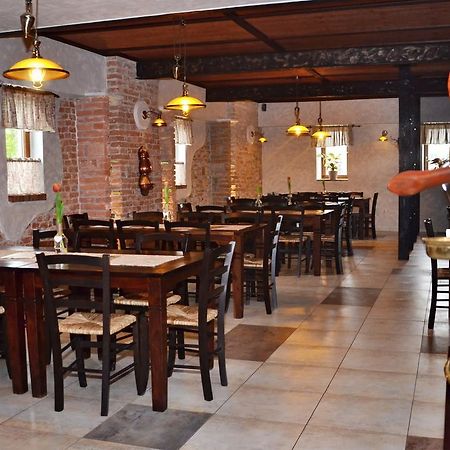 Granarollo Penzion Pizzeria Mlynany Buitenkant foto