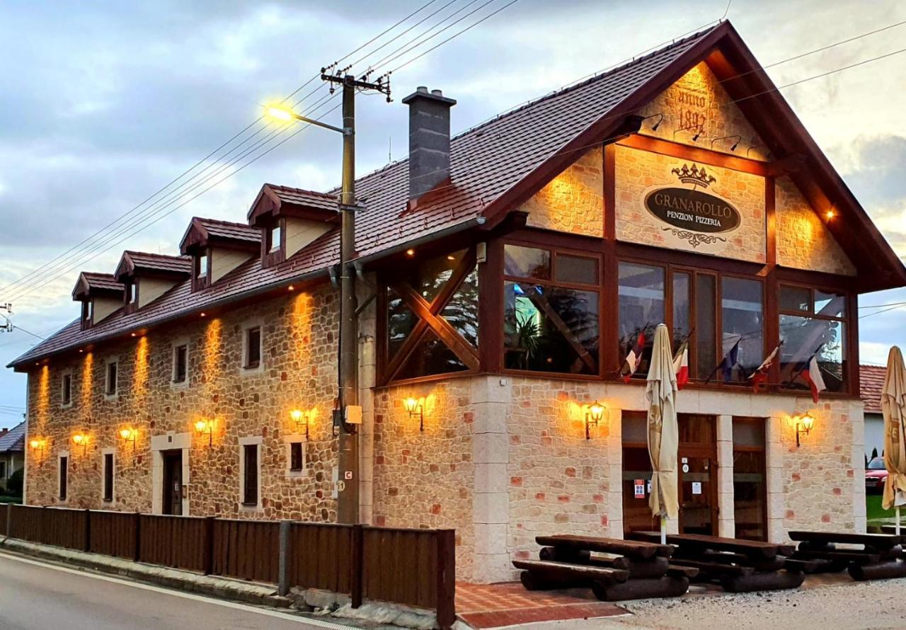 Granarollo Penzion Pizzeria Mlynany Buitenkant foto
